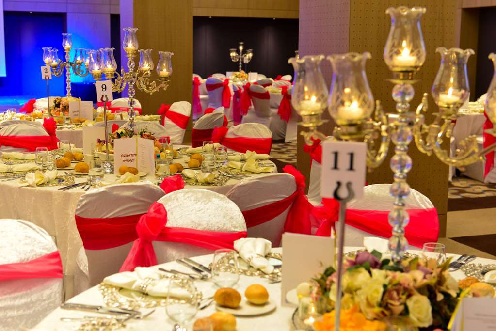 Golden Tulip Bayrampasa 5* Istanboel